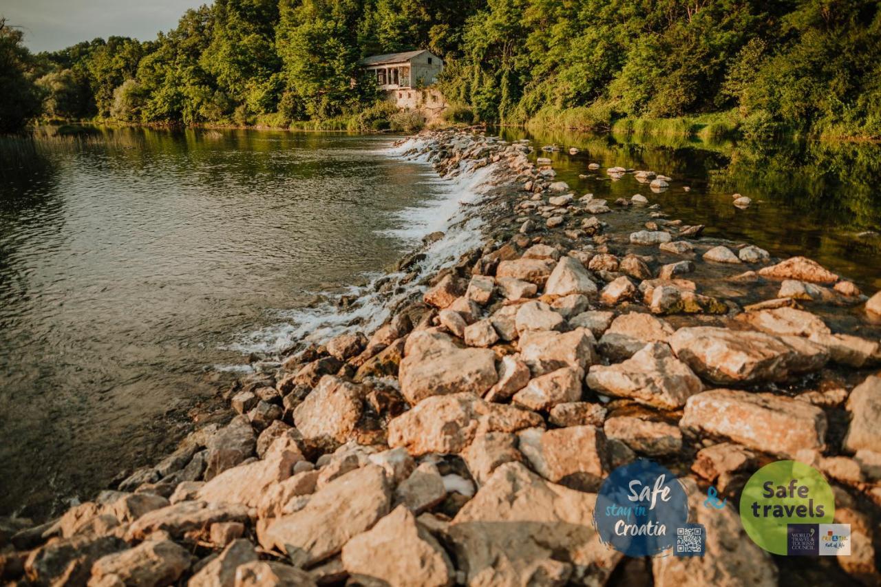 Kuca Za Odmor Lang Villa Karlovac Bagian luar foto